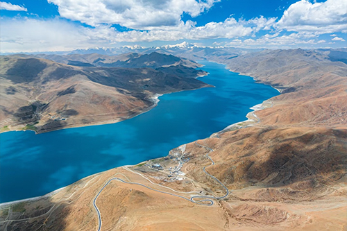 Yamdrok Lake